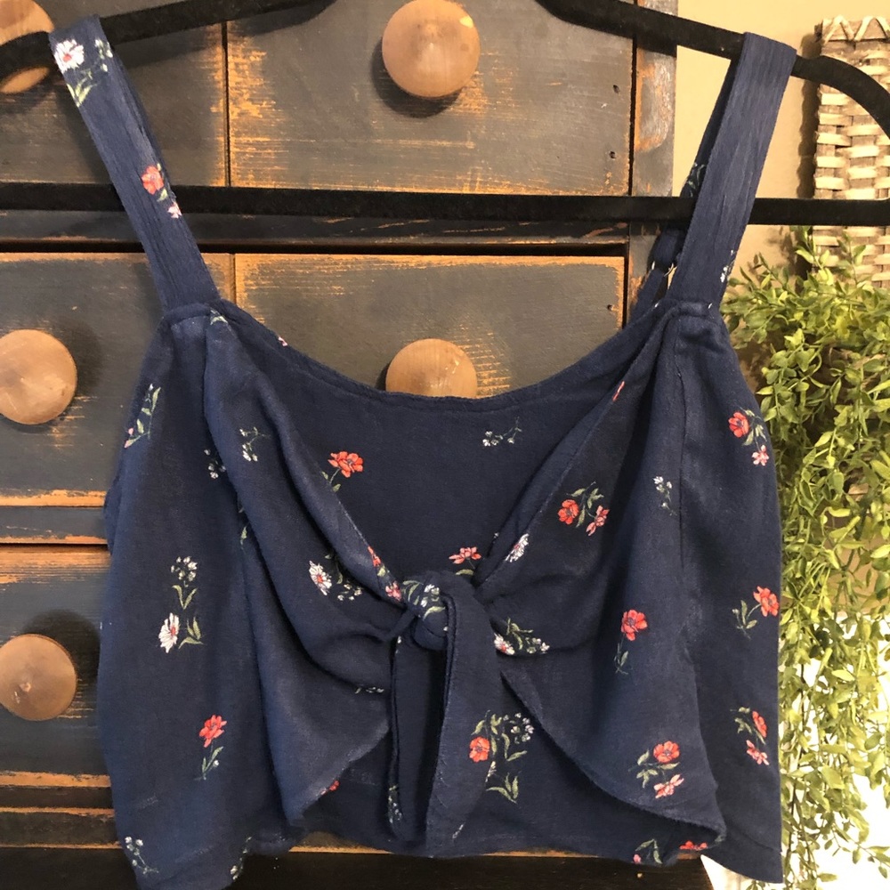 Hollister tie-front tank top